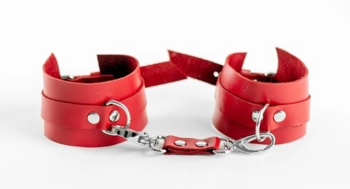Красные наручники из натуральной кожи